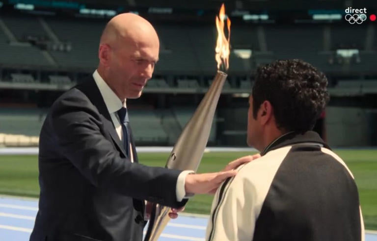 Dieu et les JO : Quand la cérémonie d'ouverture de Paris 2024 flirte avec la divine inspiration 🙏 🥇